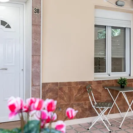 Διαμέρισμα Mikrolimano Gem: Serene 1br